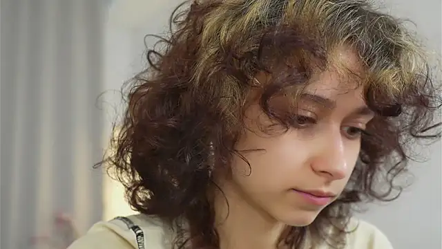 Snapshot of MimiLicks chatting on 10/13/25, 07:30 MimiLicks online show from 10/13/25, 07:30