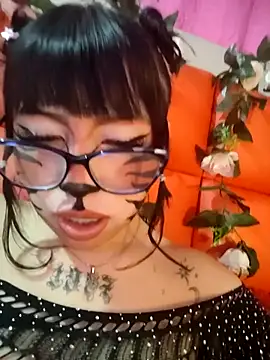 Kitty Melodi online show from 10/16/25, 11:11