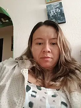 Snapshot of Hannah-colx chatting on 07/18/26, 07:39 Hannah-colx online show from 07/18/26, 07:39