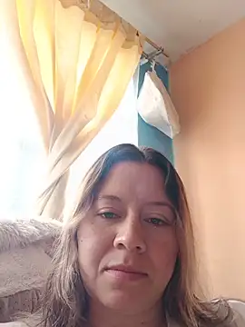 Snapshot of Hannah-colx chatting on 07/19/26, 04:54 Hannah-colx online show from 07/19/26, 04:54