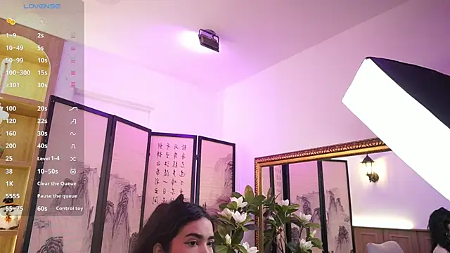 Snapshot of GiaNovak chatting on 10/31/25, 11:44 GiaNovak online show from 10/31/25, 11:44