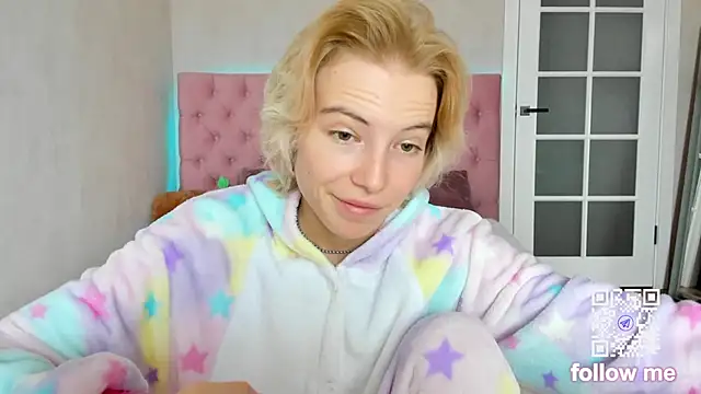 Pink Lila18 online show from 10/07/25, 08:22