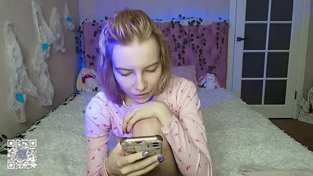 Pink Lila18 online show from 02/16/26, 01:02