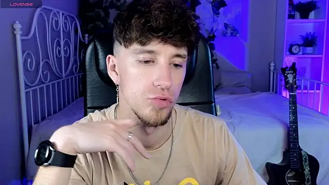 Snapshot of mark_caron chatting on 09/13/25, 03:12 mark caron online show from 09/13/25, 03:12