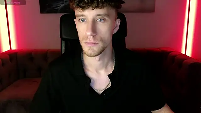 Snapshot of mark_caron chatting on 11/09/25, 03:32 mark caron online show from 11/09/25, 03:32