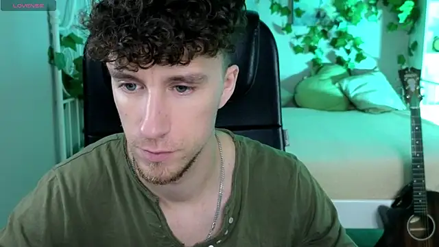 Snapshot of mark_caron chatting on 11/12/25, 08:19 mark caron online show from 11/12/25, 08:19