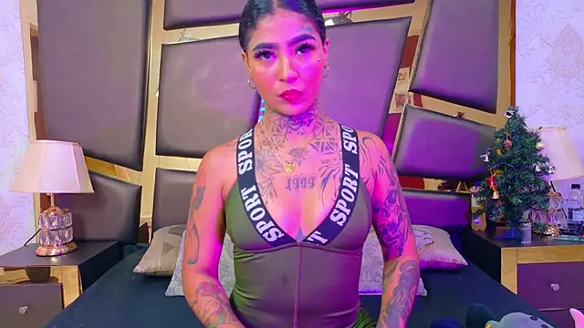 EmilieLake online show from 12/13/25, 08:47