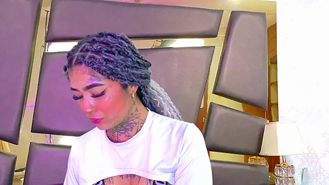 EmilieLake online show from 02/02/26, 07:34