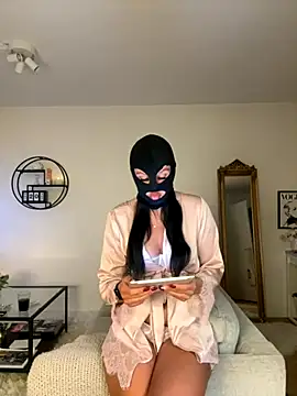 Snapshot of swedishbaddie chatting on 09/20/25, 05:47 swedishbaddie online show from 09/20/25, 05:47