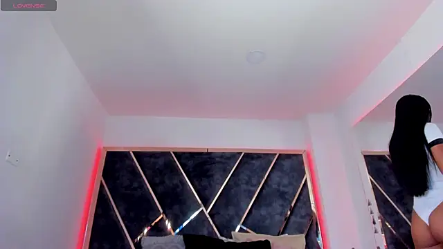 SusanaHenao online show from 09/30/25, 07:08