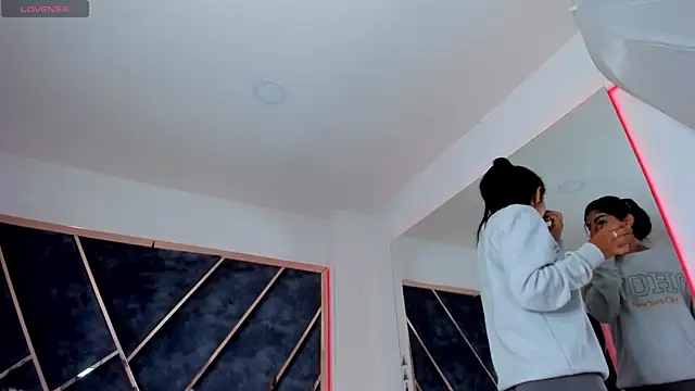 SusanaHenao online show from 11/11/25, 06:08