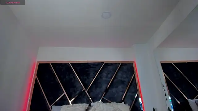 SusanaHenao online show from 11/28/25, 07:49