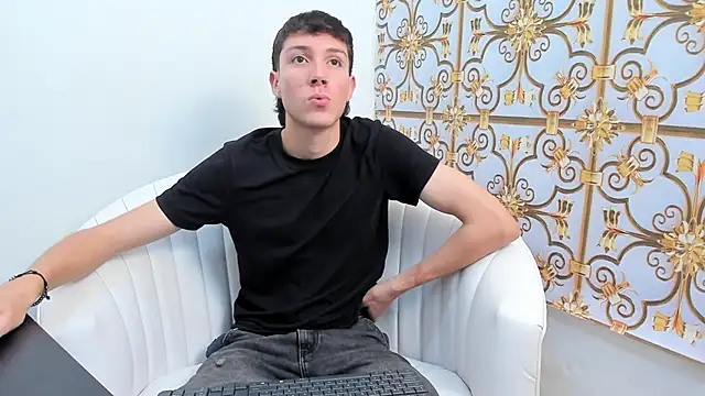 LittleDanny  online show from 12/16/25, 05:07