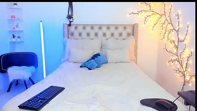 LenaStylesOA online show from 02/11/26, 12:54