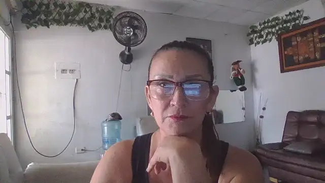 MiaVega online show from 10/29/25, 03:25