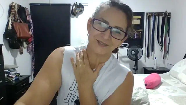 MiaVega online show from 02/06/26, 08:23