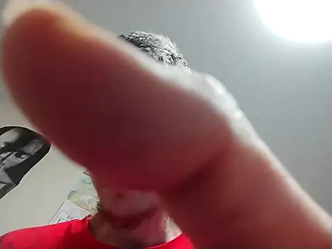 jizzyglizzy92 online show from 09/13/25, 11:37