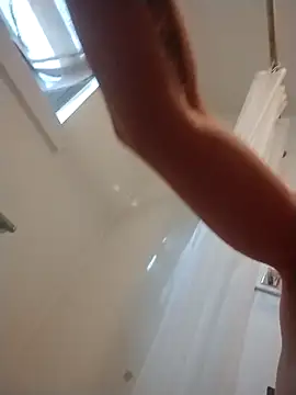 jizzyglizzy92 online show from 09/26/25, 01:15