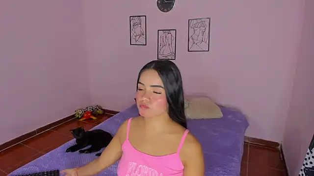 Snapshot of Valeri_13 chatting on 10/11/25, 05:39 Valeri 13 online show from 10/11/25, 05:39