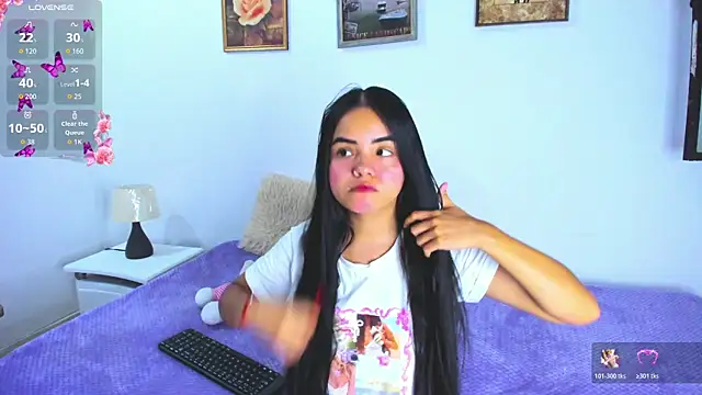 Snapshot of Valeri_13 chatting on 11/27/25, 08:27 Valeri 13 online show from 11/27/25, 08:27