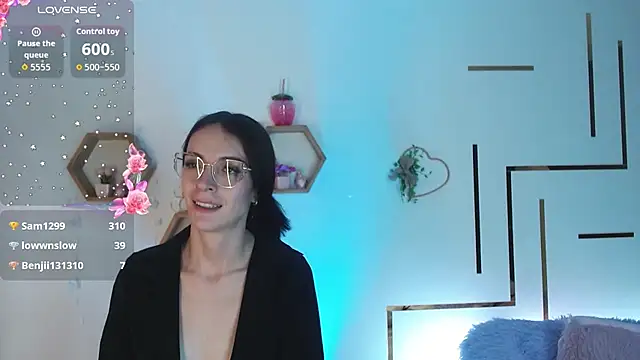 AuroraHans1 online show from 04/06/26, 04:46