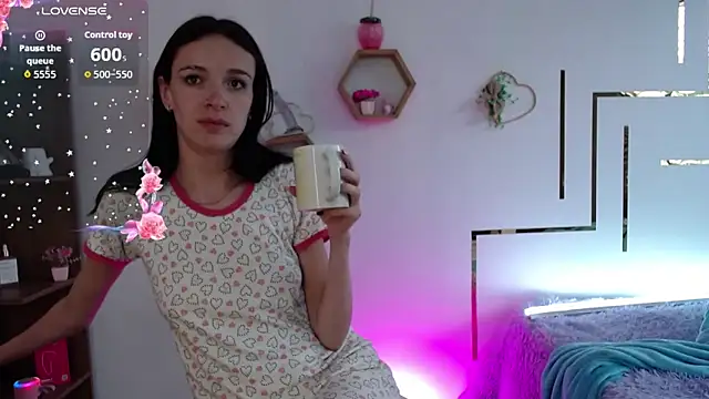 AuroraHans1 online show from 04/18/26, 07:07