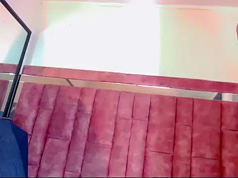 AnntonellaHott online show from 12/19/25, 08:05