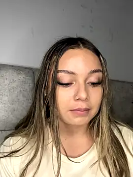 AnnyLopezzz  online show from 09/19/25, 07:14