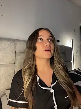 AnnyLopezzz  online show from 05/19/26, 05:58