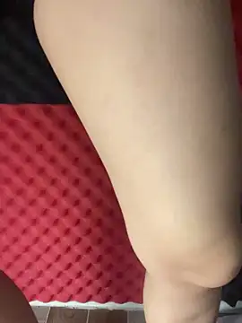 Yumii 09 online show from 11/02/25, 11:45