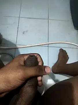 Leon hot33 online show from 03/28/26, 01:49