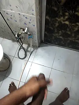 Leon hot33 online show from 04/02/26, 08:50