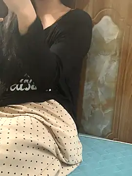 Tieuvi 18 online show from 11/17/25, 12:55