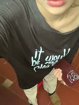 Tieuvi 18 online show from 11/18/25, 01:00