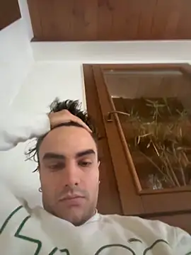 Snapshot of David_leons chatting on 10/21/25, 11:00 David leons online show from 10/21/25, 11:00