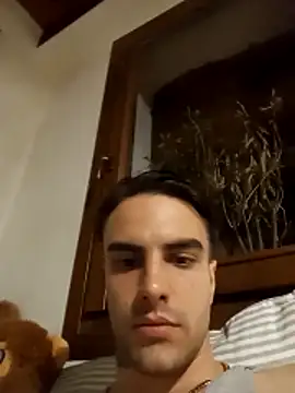 Snapshot of David_leons chatting on 04/15/26, 11:49 David leons online show from 04/15/26, 11:49