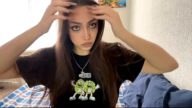 Snapshot of Leaf_Unto chatting on 10/15/25, 10:59 Leaf Unto online show from 10/15/25, 10:59