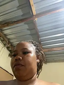 Curvycandy95 online show from 05/14/26, 06:20