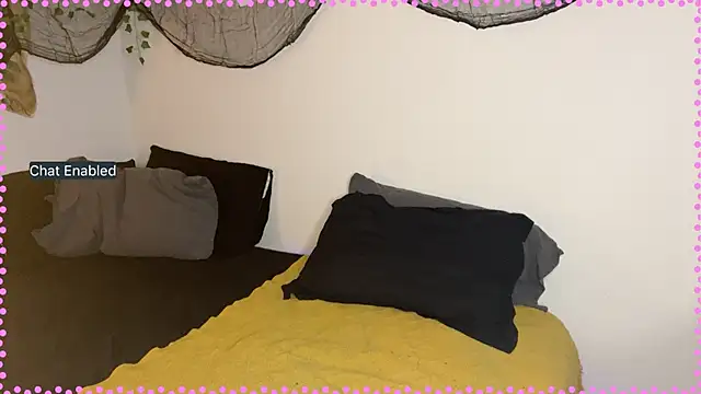 Trixie luv1 online show from 02/11/26, 09:14