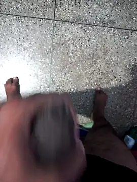 Snapshot of Hyd-bad-boy-25 chatting on 09/29/25, 04:06 Hyd-bad-boy-25 online show from 09/29/25, 04:06