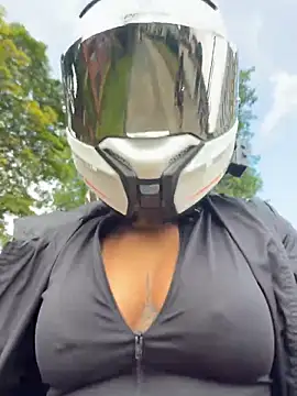AlannaEvons online show from 05/09/26, 03:39