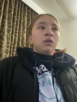 Snapshot of mia_skys chatting on 02/23/26, 10:23 mia skys online show from 02/23/26, 10:23