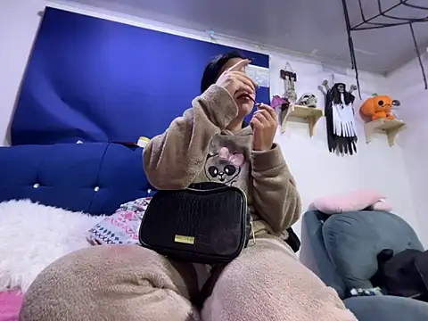 amanne misa online show from 10/27/25, 12:15