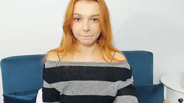 Snapshot of AmberSensitive chatting on 11/08/25, 05:07 AmberSensitive online show from 11/08/25, 05:07