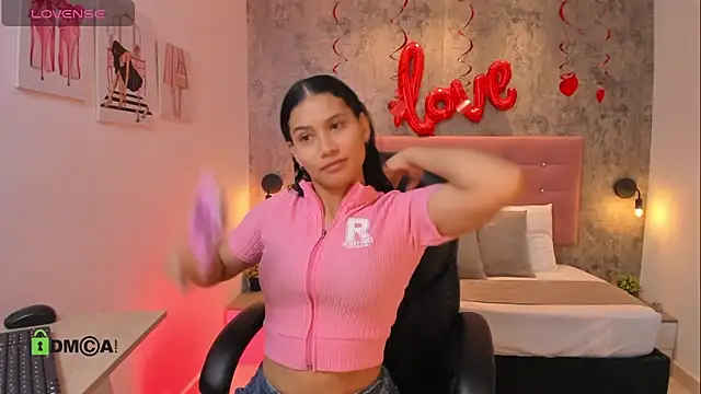 Snapshot of sweetrose_01 chatting on 02/15/26, 12:03 sweetrose 01 online show from 02/15/26, 12:03