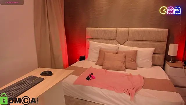 Snapshot of sweetrose_01 chatting on 02/25/26, 12:48 sweetrose 01 online show from 02/25/26, 12:48