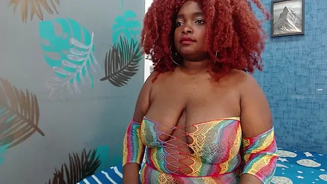 Snapshot of isabella_brown1 chatting on 10/29/25, 11:12 isabella brown1 online show from 10/29/25, 11:12