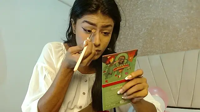 Snapshot of babilett chatting on 10/05/25, 11:52 babilett online show from 10/05/25, 11:52