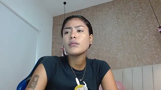 Snapshot of babilett chatting on 10/07/25, 12:02 babilett online show from 10/07/25, 12:02