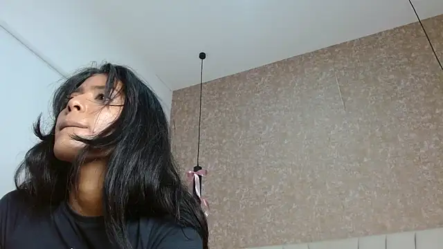 Snapshot of babilett chatting on 11/08/25, 11:32 babilett online show from 11/08/25, 11:32